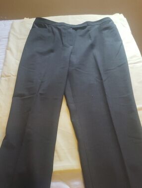 Bloomingdale's Women's  Straight-Leg Pants Dark Olive Green.